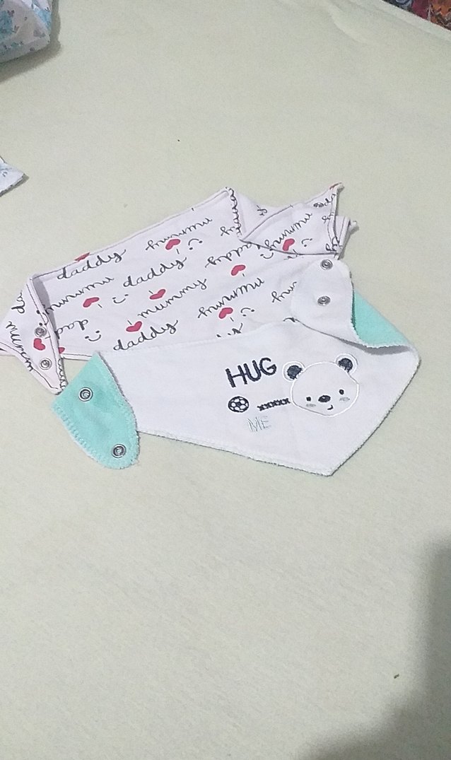 Baskılı Renkli Beyaz Bebek Önlüğü - Görsel 2