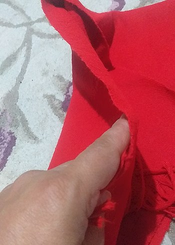 Kadın Kırmızı Püsküllü Sıcak atki - Görsel 3