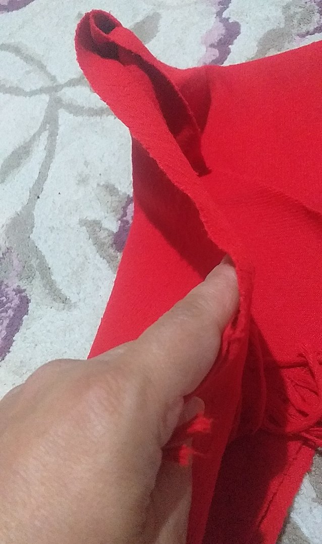 Kadın Kırmızı Püsküllü Sıcak atki - Görsel 3