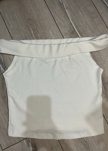 Bershka Kadın Beyaz Düşük Omuz Bluz