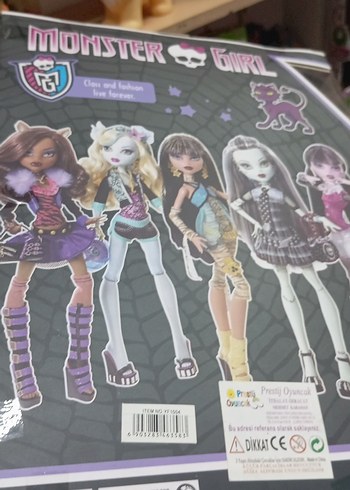 Monster High Kahverengi Saçlı Koyu Tenli Bebek