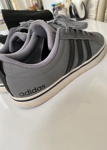 ORJINAL ADIDAS UYGUNA TEMİZ ÇOK ŞIK 42 NO - Görsel 2