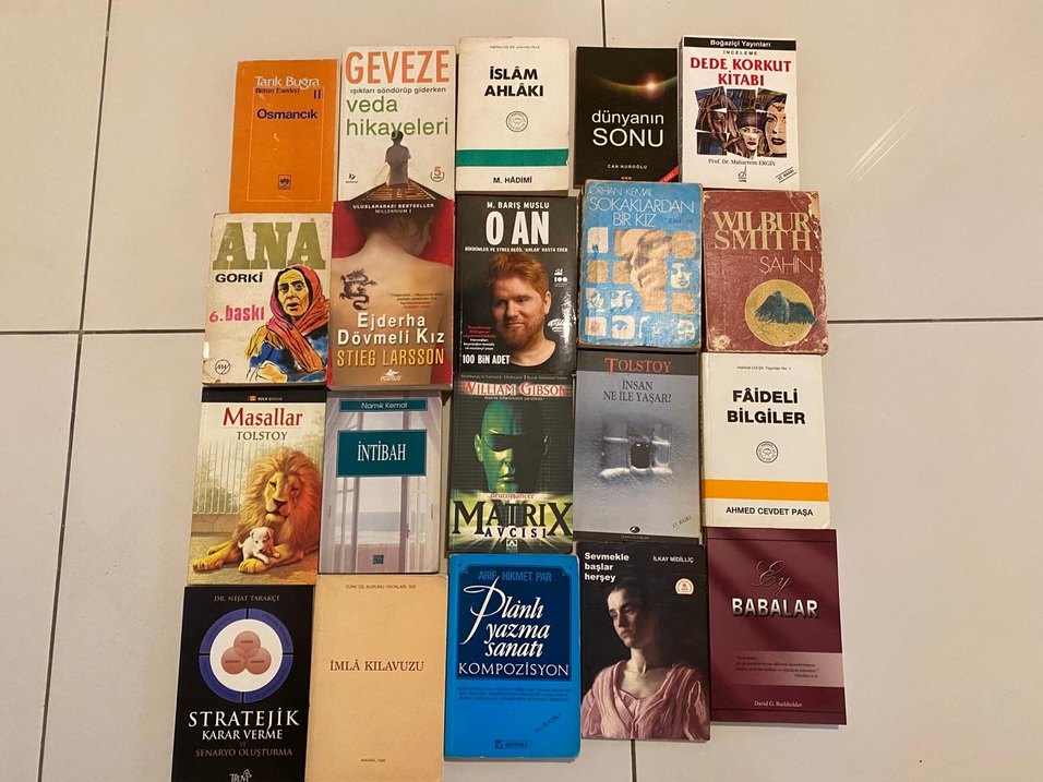 20 DEĞERLİ KİTAP Tamamı 490 tl - Görsel 2