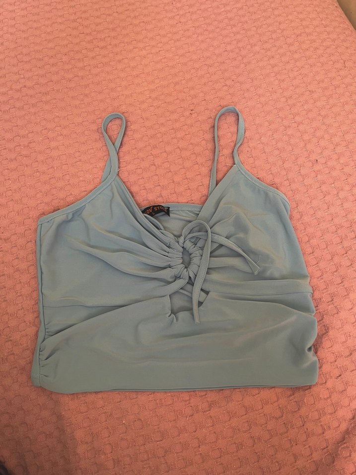 Mavi V Yakalı Mini Askılı Crop Top - Görsel 2