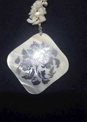 Uzun Beyaz İşlemeli Bohem Kadın Kolye - Görsel 2