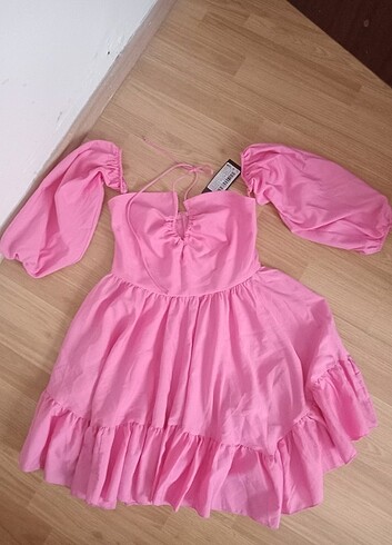 Harika bir elbise sıfır rengi canidir - Görsel 2