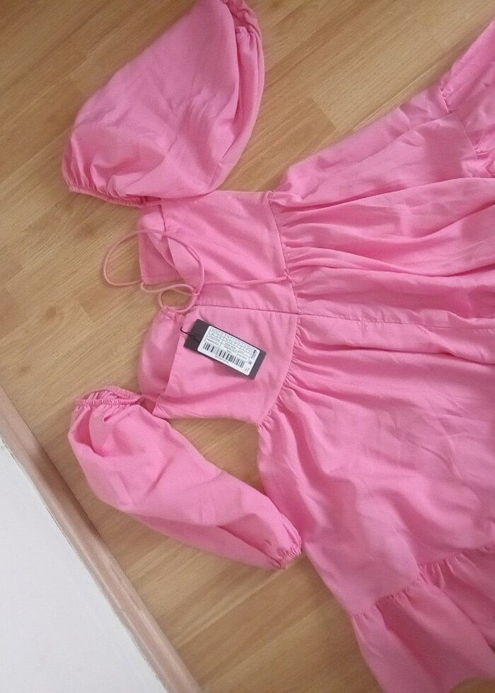 Harika bir elbise sıfır rengi canidir - Görsel 4