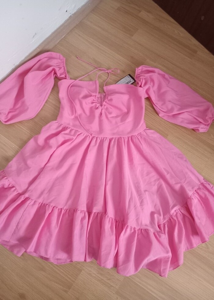 Harika bir elbise sıfır rengi canidir - Görsel 3