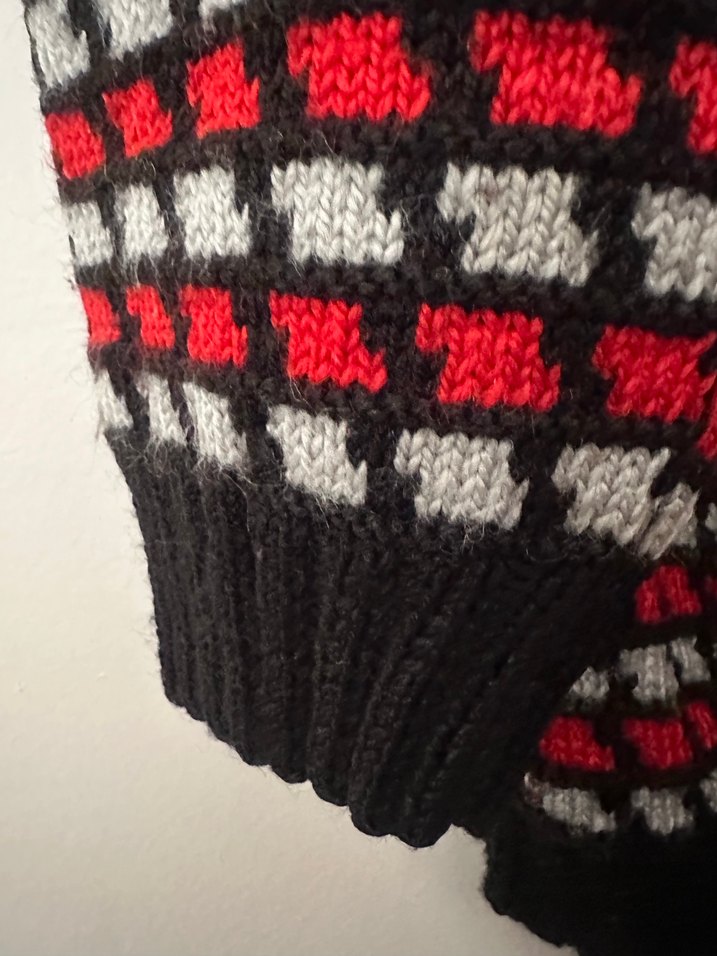 Kırmızı Desenli Örgü Kadın Hırka - Görsel 5