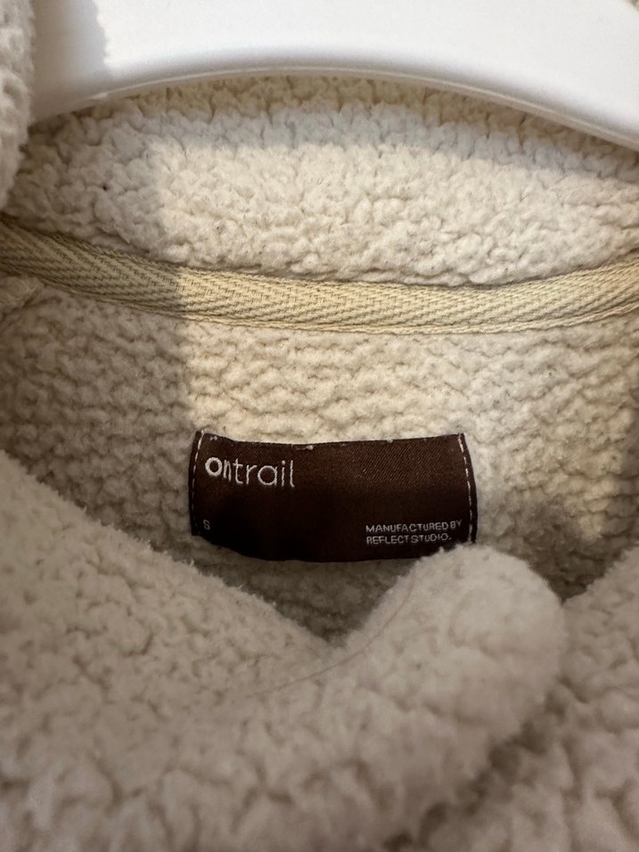 Bayan üst  bej düymeli cepli mont tarzı - Görsel 5