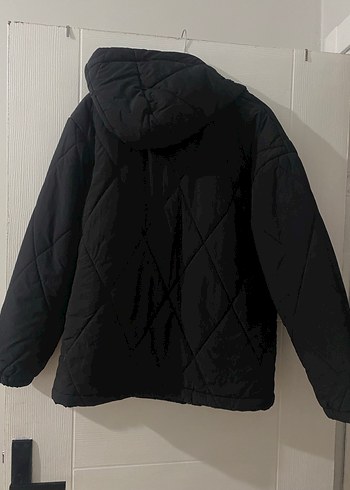 LC Waikiki Siyah Kapüşonlu Düğmeli Kadın Mont