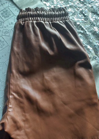 Kahverengi Deri Kadın Mini Şort - Görsel 2