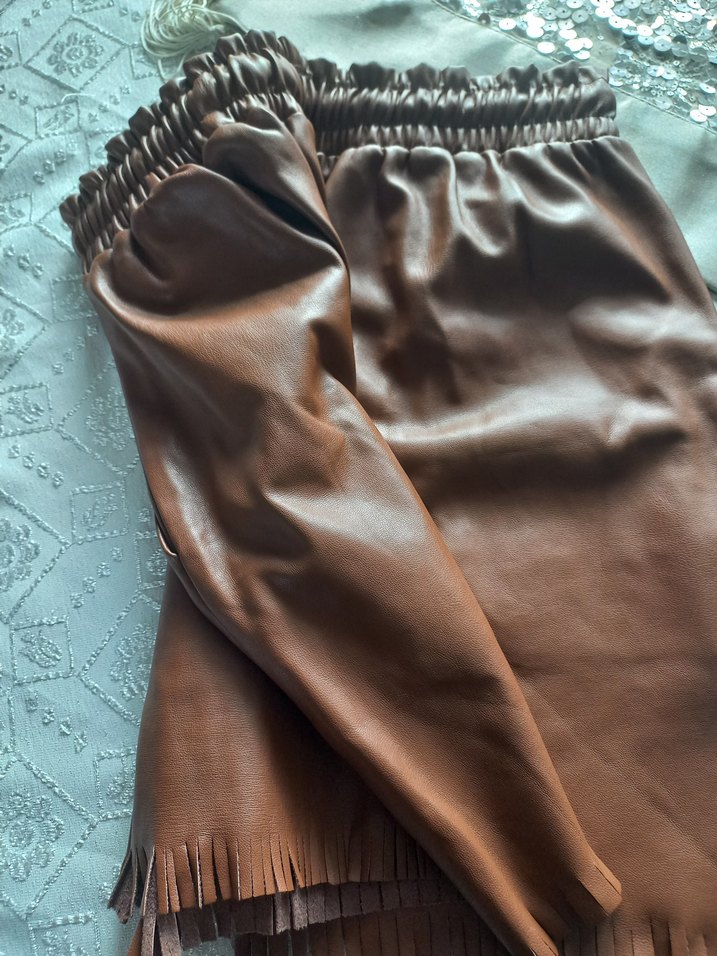 Kahverengi Deri Kadın Mini Şort - Görsel 4