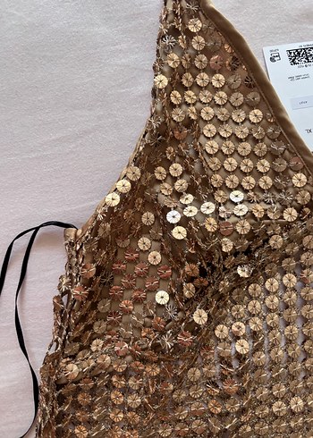 H&M Altın Renkli Payetli Kadın Üst