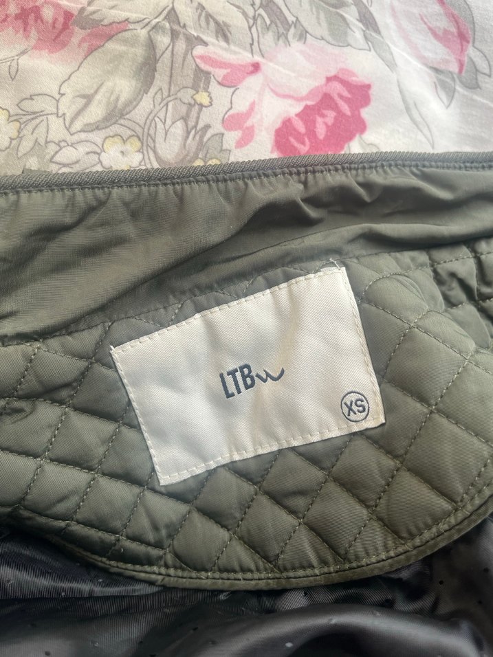 Düğmeli haki Kadın Ceket, Midi Boy, Sokak Stili - Görsel 4