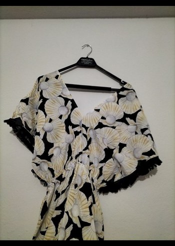 Bohem Beyaz Çiçek Desenli Mini Kimono