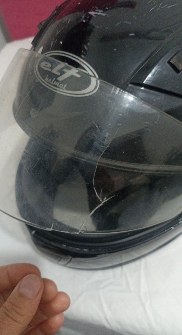 Tokalı Siyah Baskılı Biker Motosiklet Kaskı - Görsel 3