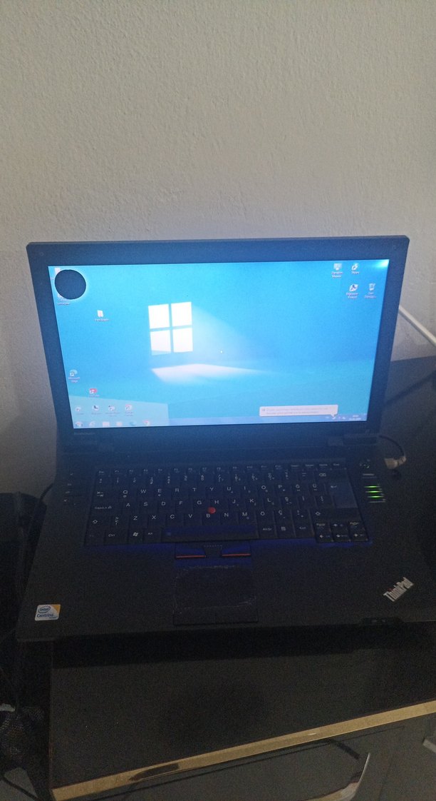 Mavi Renkli diz üstü Bilgisayar - Görsel 2