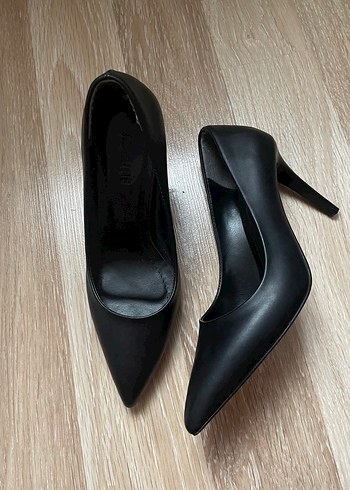 Siyah Modern Klasik Stiletto Topuklu Kadın Ayakkabı