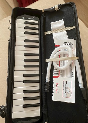 Melodika Beyaz 32 Tuşlu Müzik Aleti