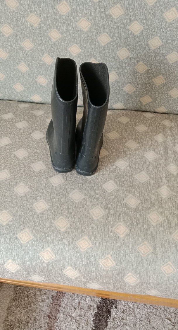 Gri Topuklu Kadın Yağmur Çizmesi - Görsel 2