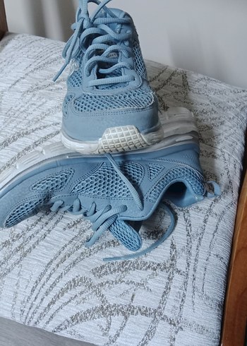 Gri Bağcıklı Kadın Spor Ayakkabı - Görsel 2