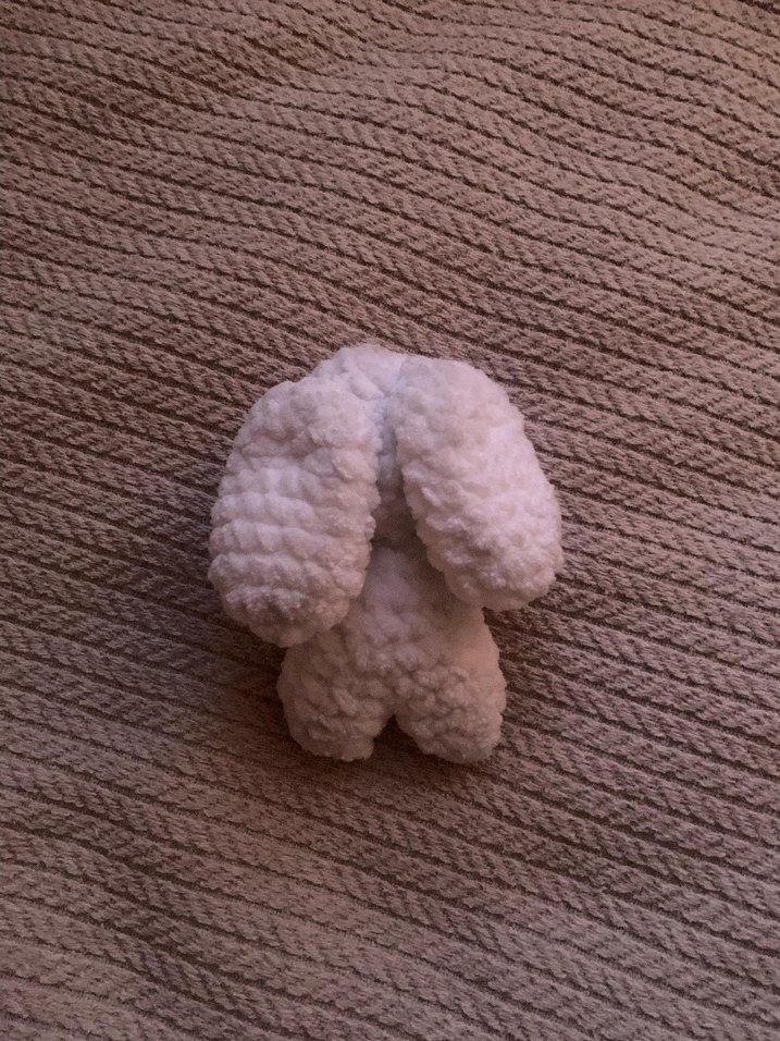 beyaz örgü tavşan anahtarlık - Görsel 3