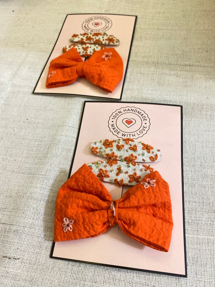 Nakışlı Turuncu Fiyonk ve Çiçekli Toka Seti - Görsel 5