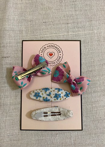 Çiçek Desenli Fiyonk ve Tokalar Seti - Görsel 3