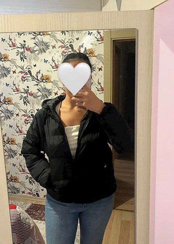 Siyah Kapüşonlu Puff Mont