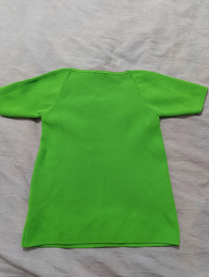 Kırmızı ve Yeşil Kadın Kısa Kollu Triko Kazak.İkisi toplam fiyat - Görsel 4