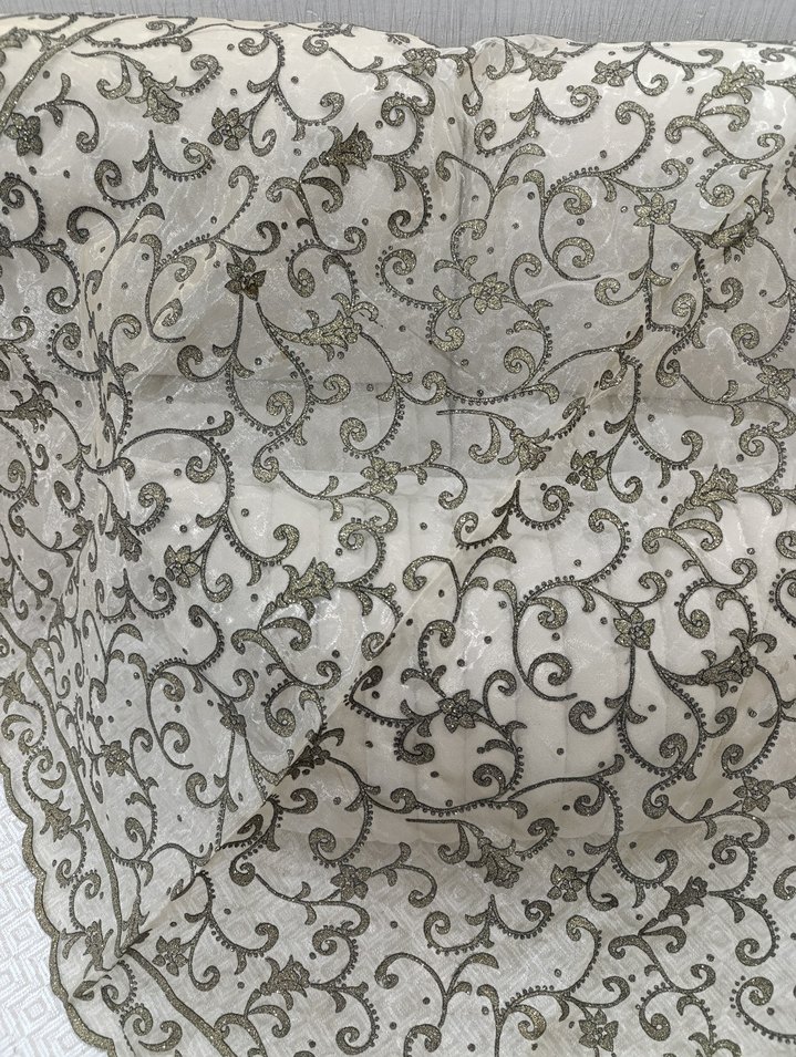 İşlemeli,simli,desenli salon örtüsü seti.12küçük,1 masa,1 büyük - Görsel 3