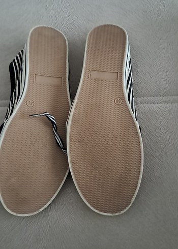 Siyah Çizgili Bağcıklı Kadın Spor Ayakkabı - Görsel 2