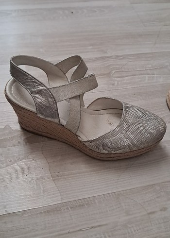 Gri Yılan Desenli Keten Dolgu Topuklu Espadril - Görsel 2