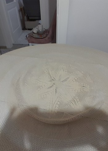 Yuvarlak Örgü Masa Örtüsü - Görsel 3