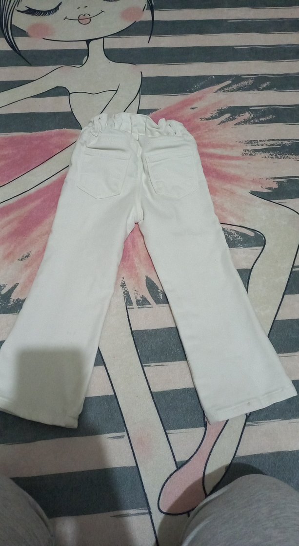 Beyaz Pamuklu Kemerli Kız Çocuk Pantolonu - Görsel 2