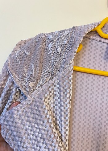 Nakışlı Uzun Kollu Bej Kadın Sabahlık - Görsel 4