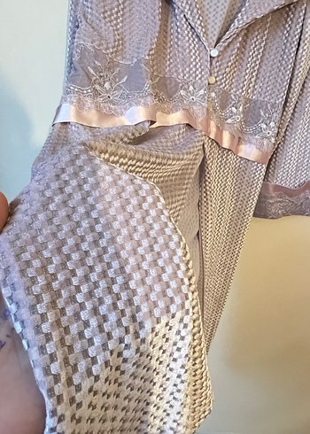 Nakışlı Uzun Kollu Bej Kadın Sabahlık - Görsel 3