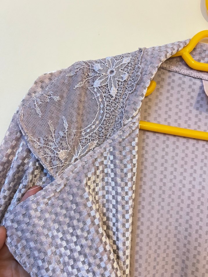 Nakışlı Uzun Kollu Bej Kadın Sabahlık - Görsel 4