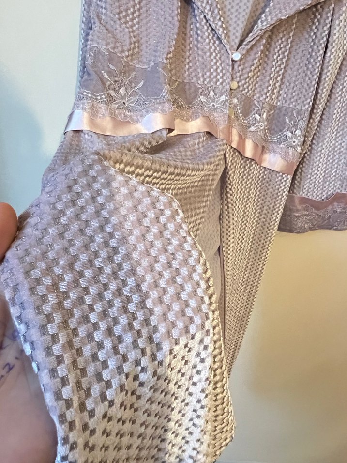 Nakışlı Uzun Kollu Bej Kadın Sabahlık - Görsel 3