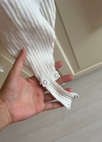 s Beden Beyaz Boğazlı Triko Body
