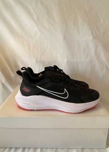40 Beden Nike koşu ayakkabısı 40 numara