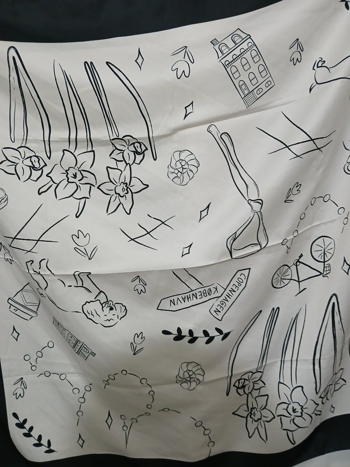 Beyaz Siyah Kenarlı İpek Kadın eşarp - Görsel 3