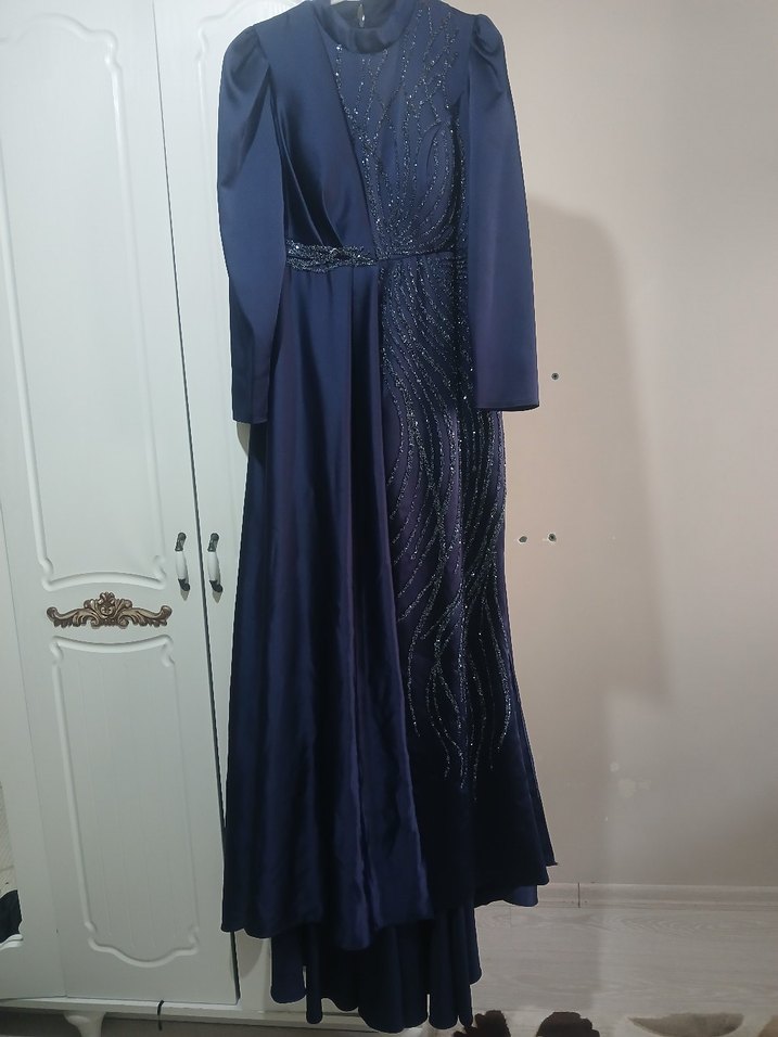 Uzun Lacivert Drapeli Kadın Abiye Elbise - Görsel 4