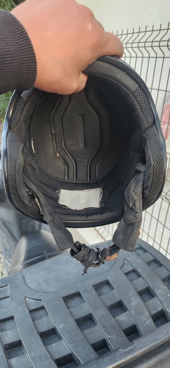 Siyah Parlak Biker Motosiklet Kaskı camsız - Görsel 3