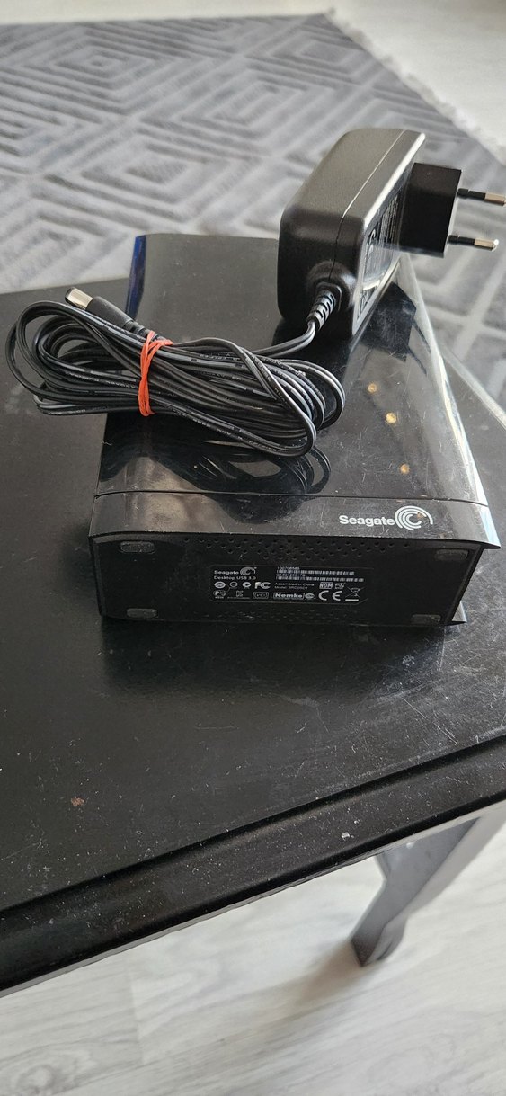 Siyah Taşınabilir Harici Hard Disk 3T - Görsel 2