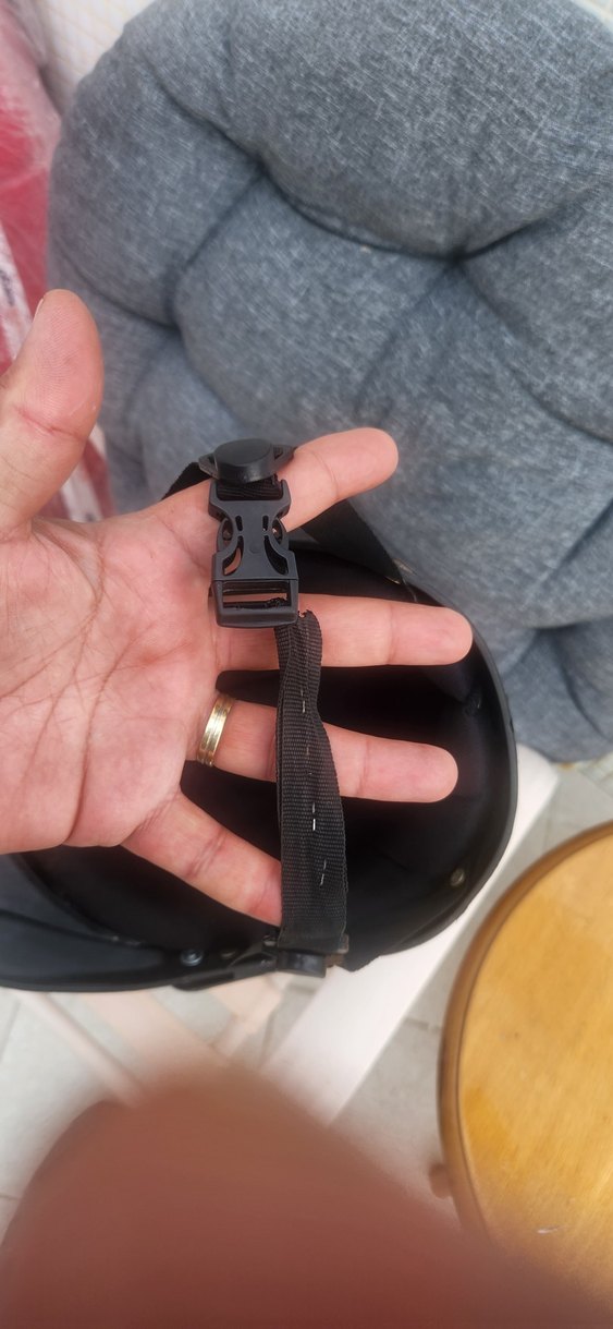 Minimalist Siyah Biker Kask - Görsel 2