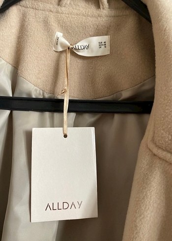 Bej Uzun Kemerli Kadın Kaban - Görsel 5