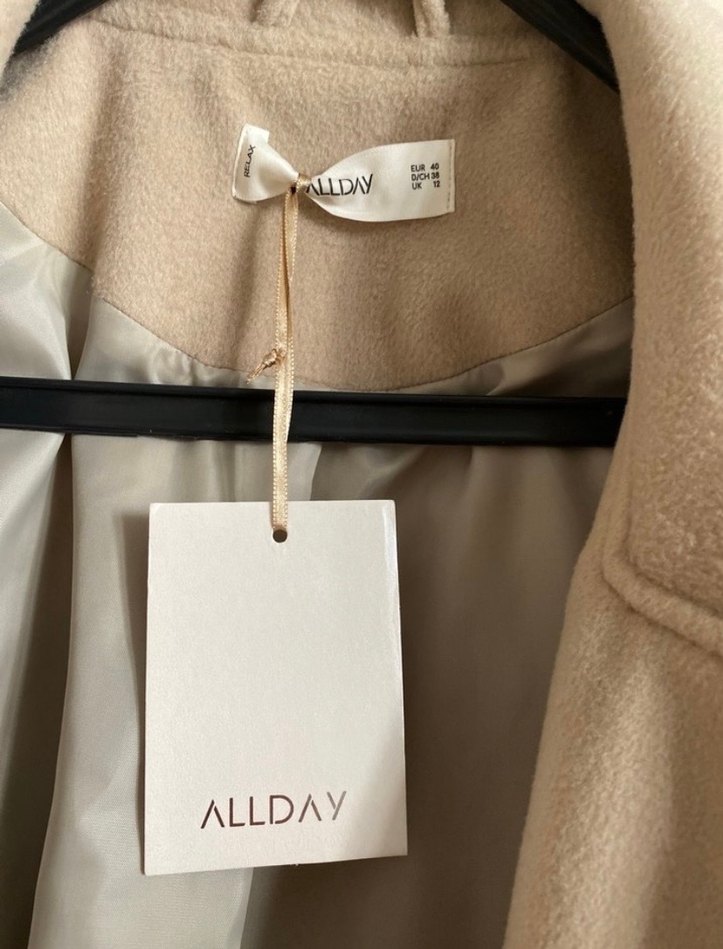 Bej Uzun Kemerli Kadın Kaban - Görsel 5