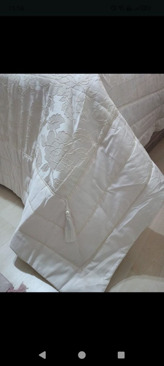 İşlemeli Beyaz Yatak Örtüsü - Görsel 2